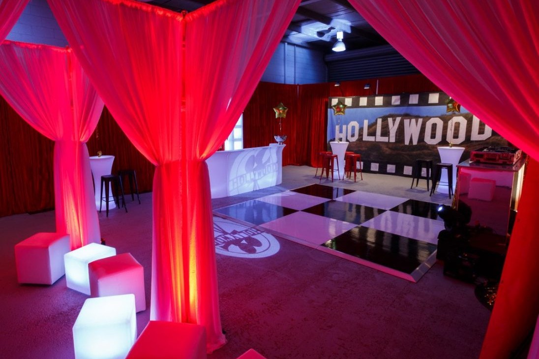 hollywood themed party setup