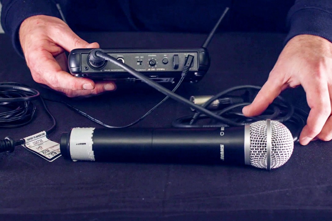 video of a microphone being set up