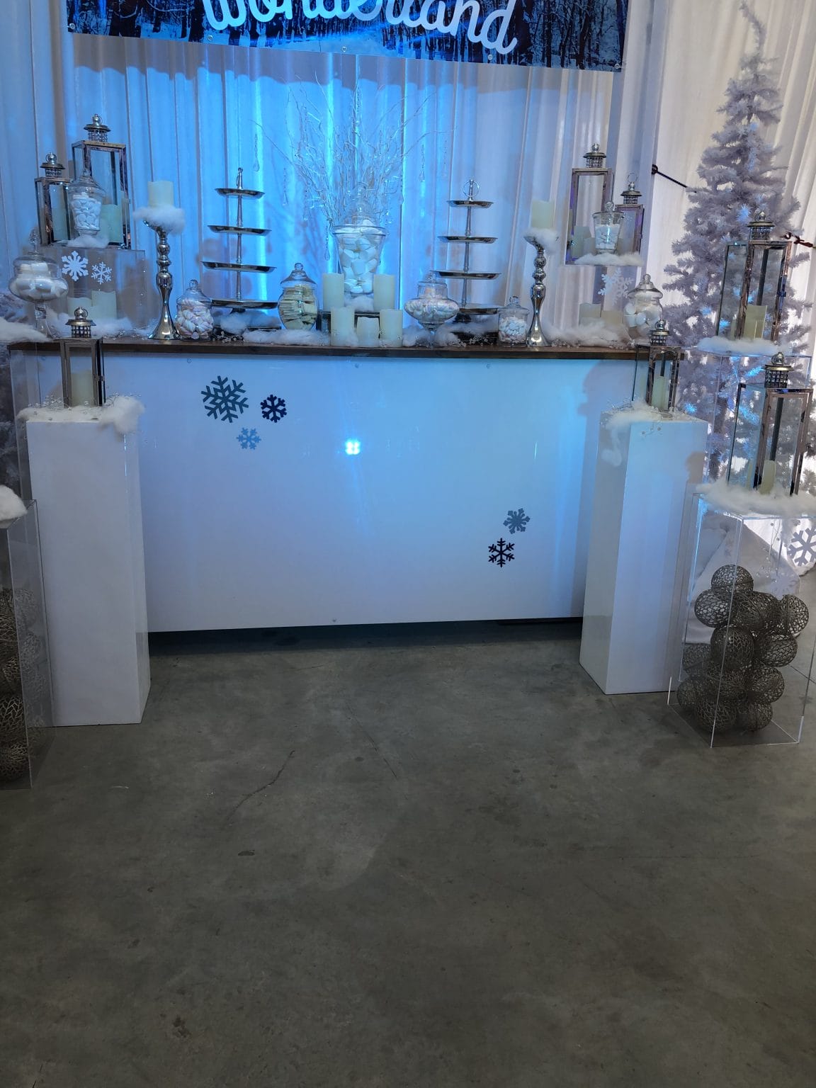 Clear Acrylic Plinth Hire Feel Good Events Melbourne